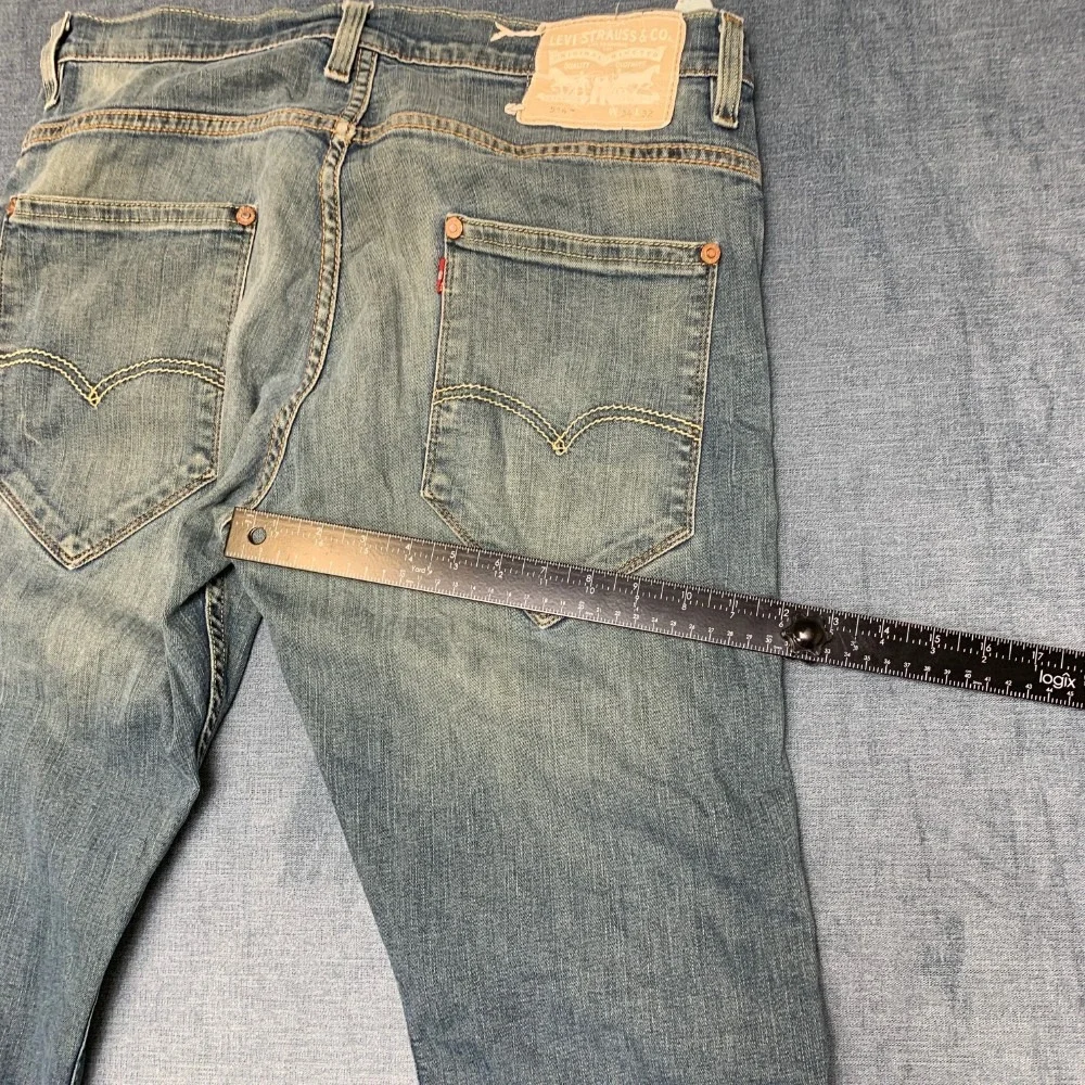 Levi's 514 Jeans Mens 34x32 Blue Whiskering Denim Cotton Stretch Distressed